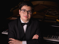 Martin Ivanov Pianist